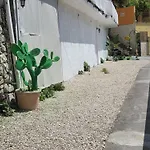Le Grand Soleil Apartments